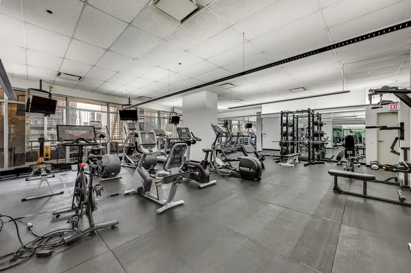 $395,000 | 333 North Canal Street, Unit 1306, Chicago, IL 60606