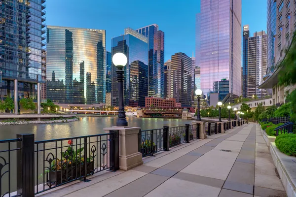 $395,000 | 333 North Canal Street, Unit 1306, Chicago, IL 60606