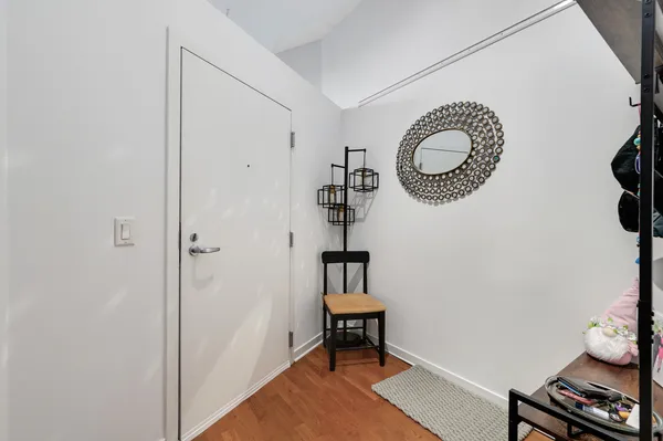 $395,000 | 333 North Canal Street, Unit 1306, Chicago, IL 60606