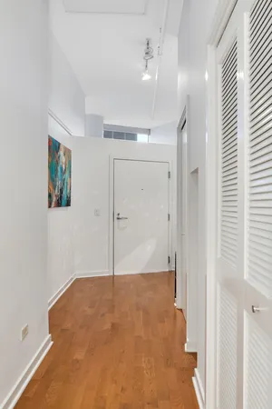 $395,000 | 333 North Canal Street, Unit 1306, Chicago, IL 60606