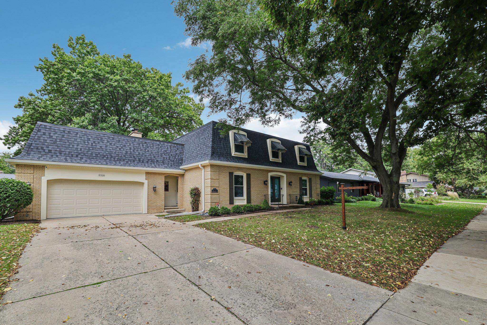 5318 Comanche Way Madison, WI 53704 - Photo 3 of 63 Gallery Image 3