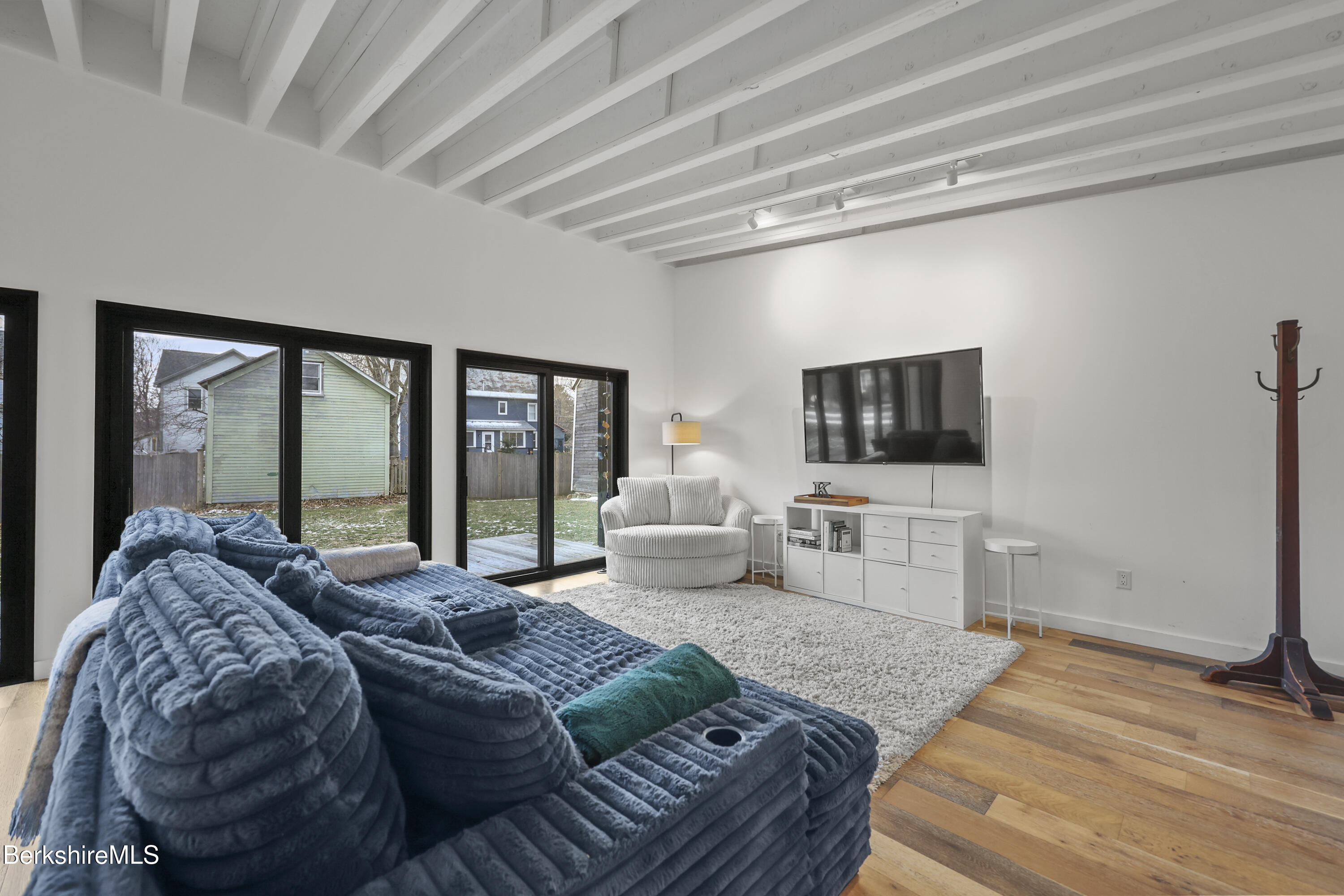 87 Maple Street Williamstown, MA 01267 - Photo 11 of 41 Living Room