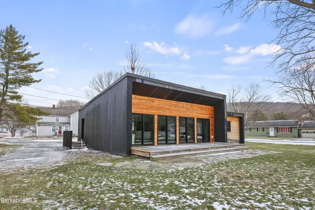 $675,000 | 87 Maple Street, Williamstown, MA 01267