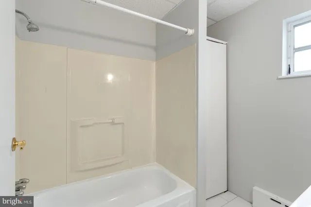 $1,275 | 1528 South 10th Street, Unit 3, Philadelphia, PA 19147