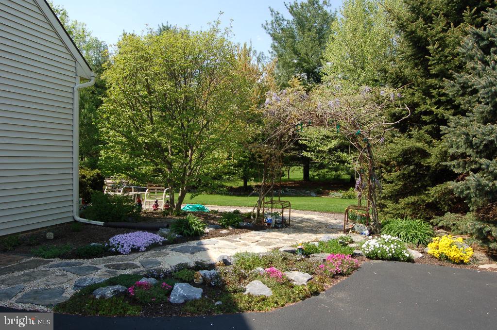 314 Rumford Road Lititz, PA 17543 - Photo 23 of 35