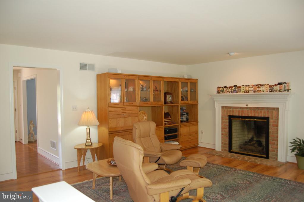 314 Rumford Road Lititz, PA 17543 - Photo 7 of 35