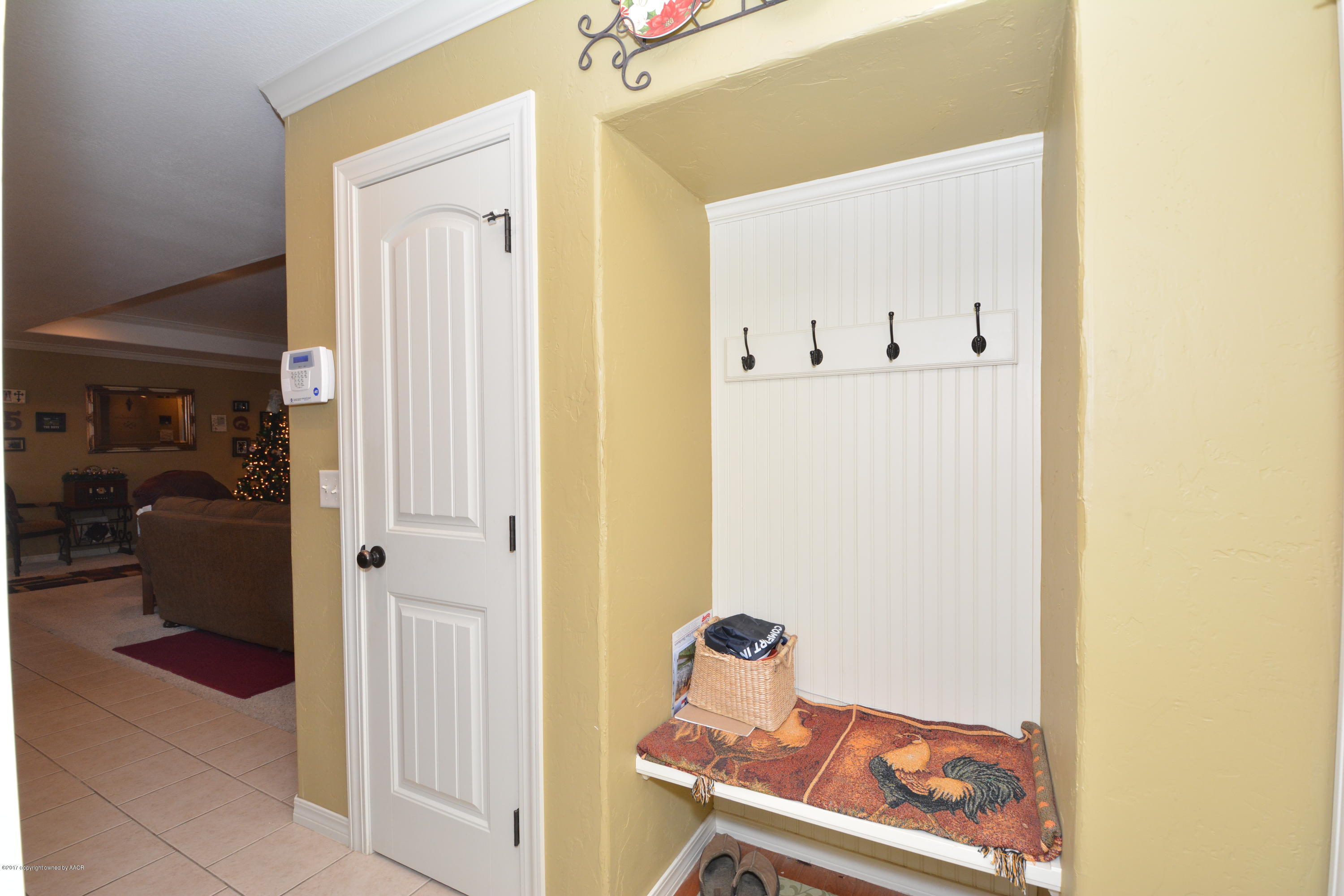 7316 Old Kent Road Amarillo, TX 79109 - Photo 14 of 31 14 Mudd Room
