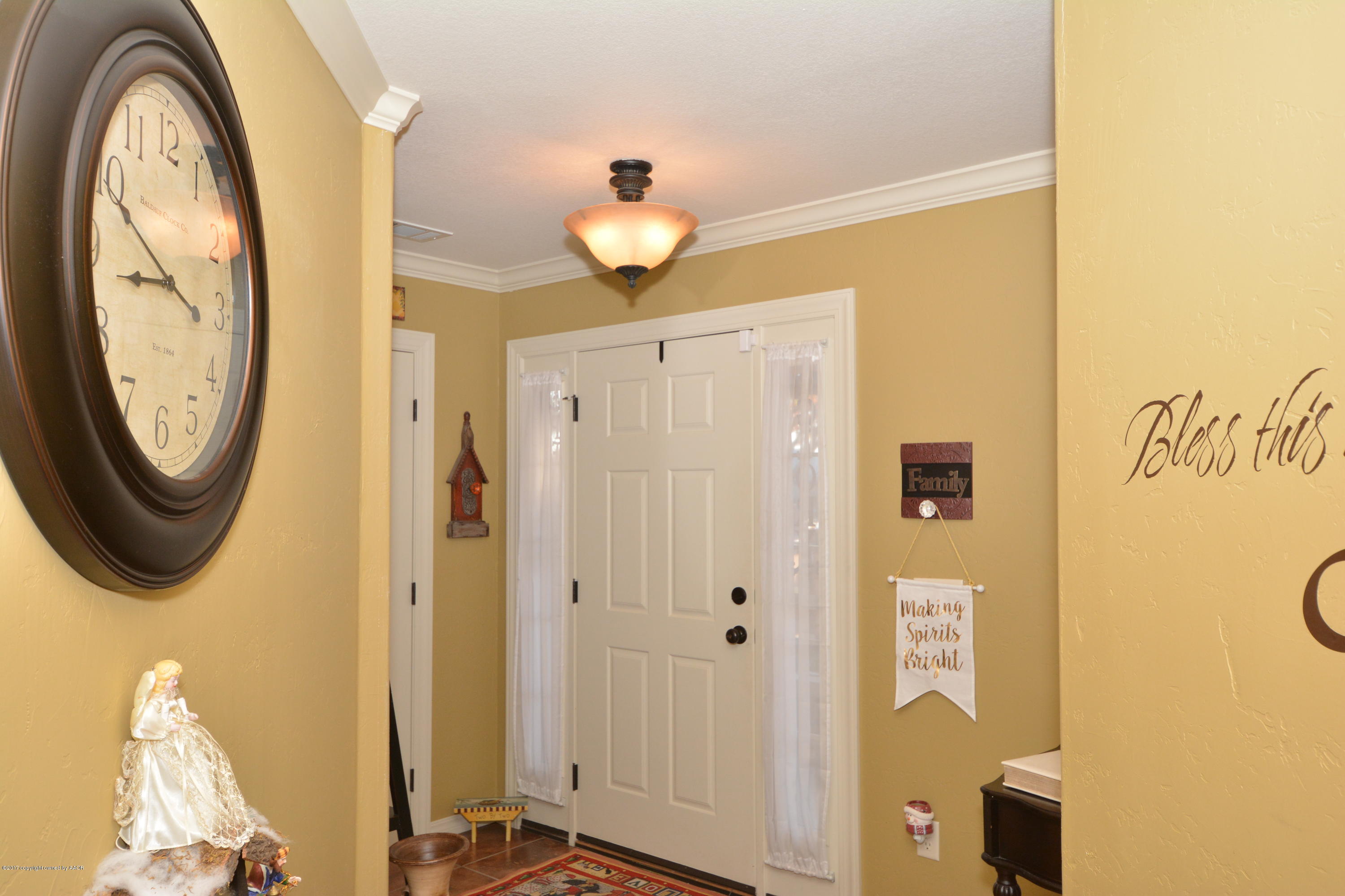 4 Entryway