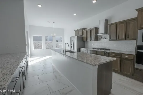 $512,950 | 104 Peregrino Trail, Santa Teresa, NM 88008