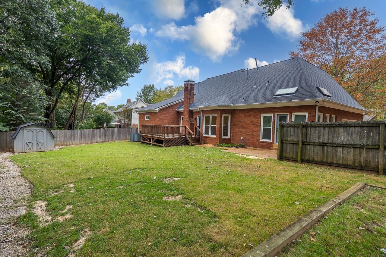 759 West Powell Road Collierville, TN 38017 - Photo 23 of 39 a front view of a house with yard and green space