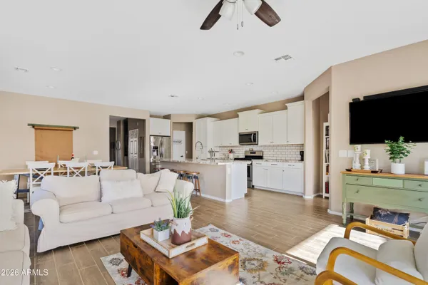 $537,500 | 7915 South 23rd Way, Phoenix, AZ 85042