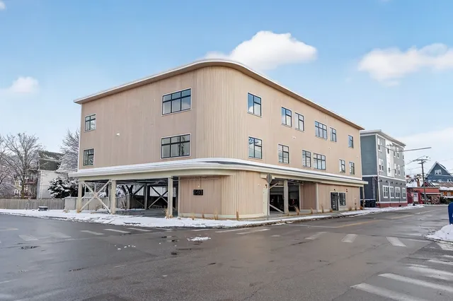 $549,900 | 140 Shirley Street, Unit 202, Winthrop, MA 02152