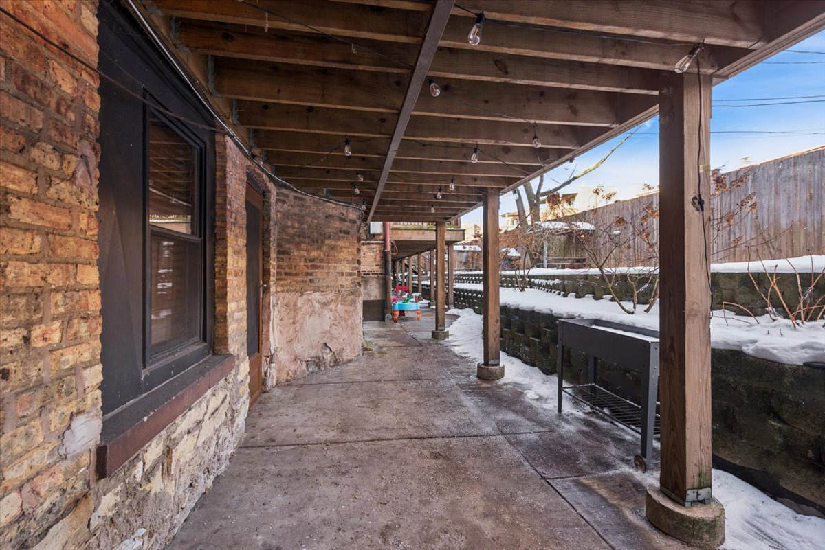 1024 West Byron Street, Unit G Chicago, IL 60613 - Photo 16 of 20