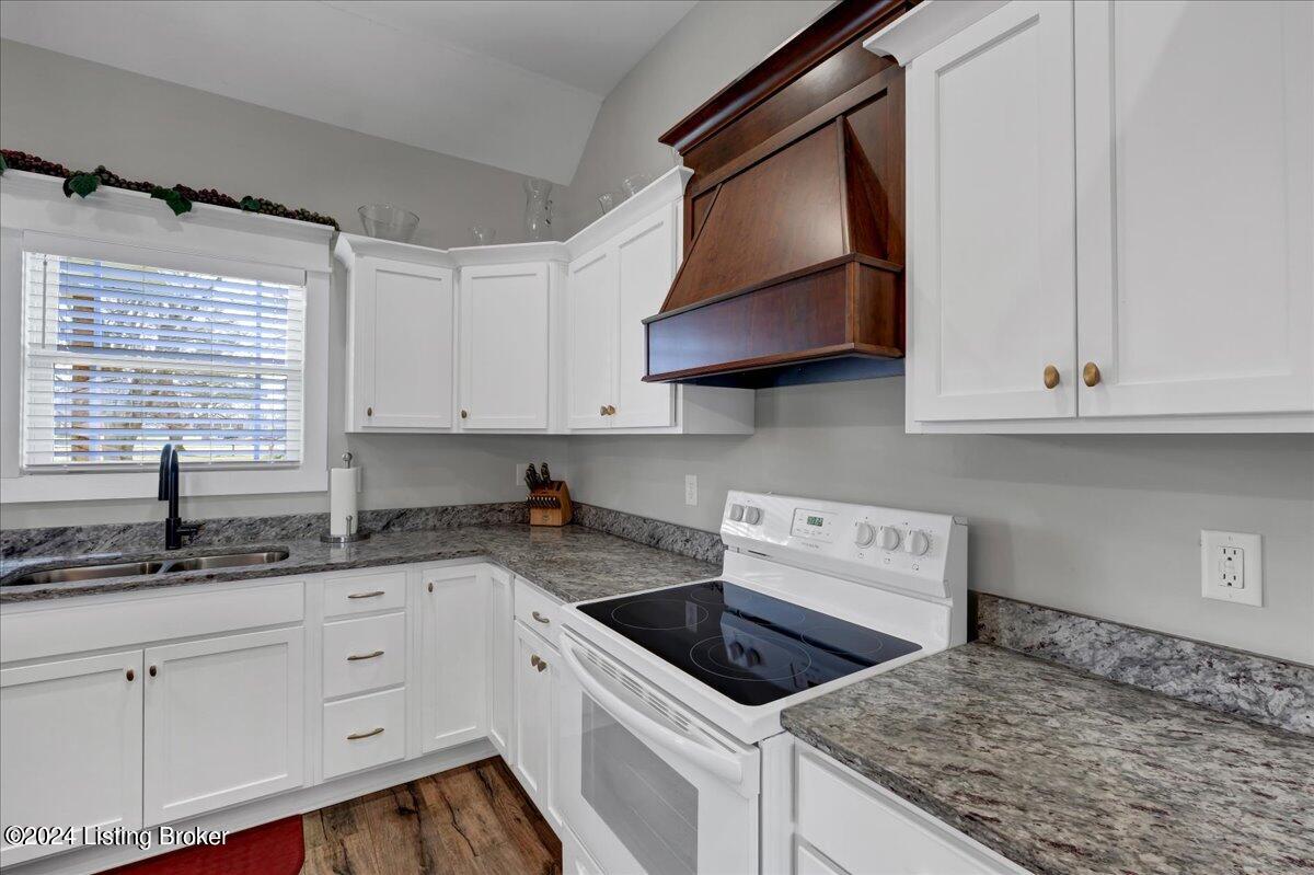 915 Stringer Lane Mount Washington, KY 40047 - Photo 17 of 42 17-915 Stringer Ln-117