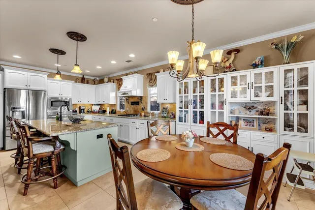 $639,900 | 20260 Morgan Hill Court, Anderson, CA 96007