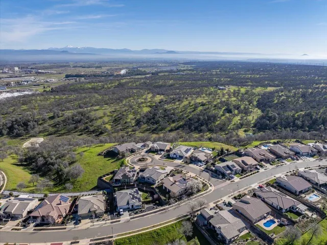 $639,900 | 20260 Morgan Hill Court, Anderson, CA 96007