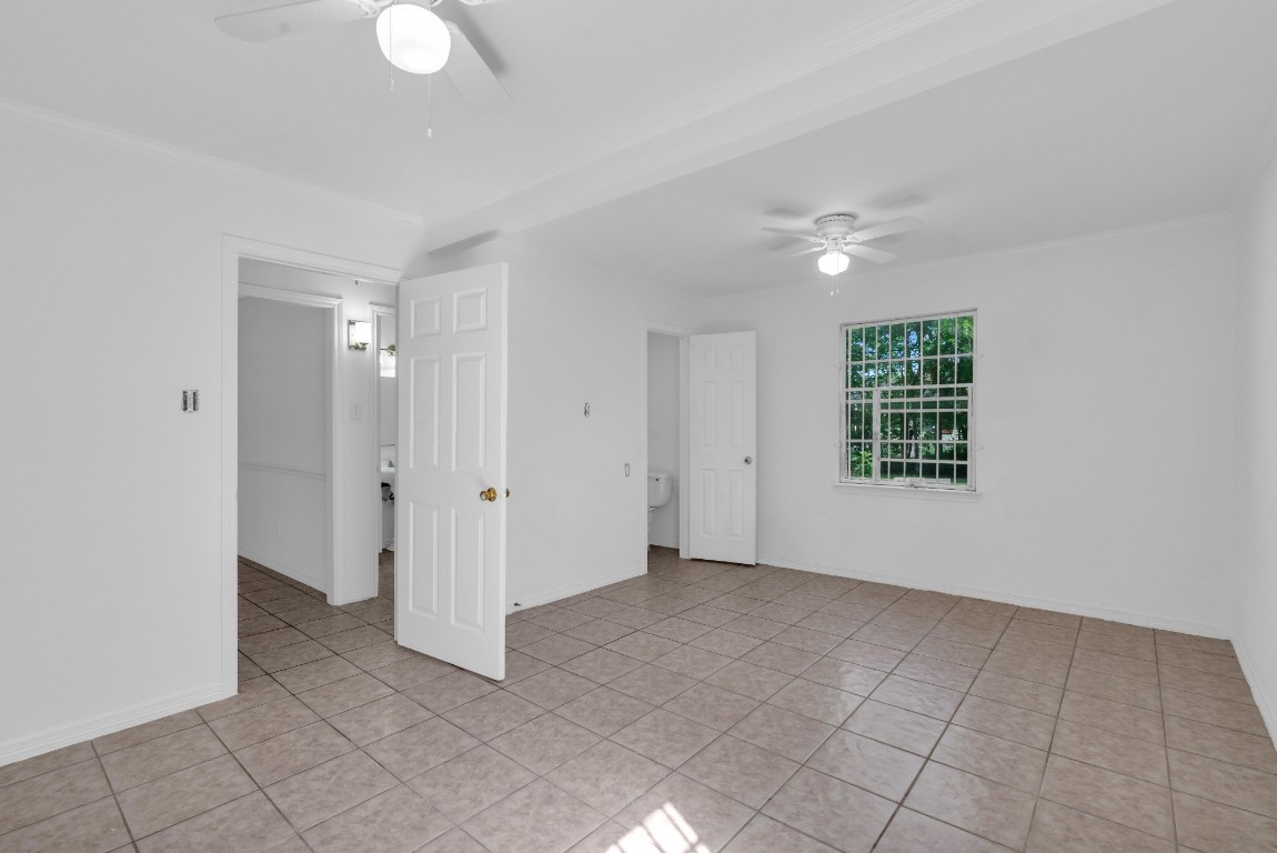 3922 Simsbrook Drive Houston, TX 77045 - Photo 16 of 32 Primary Bedroom with it's own half bath. This room could be divided crating a 4th bedroom. Call the realtor for details.