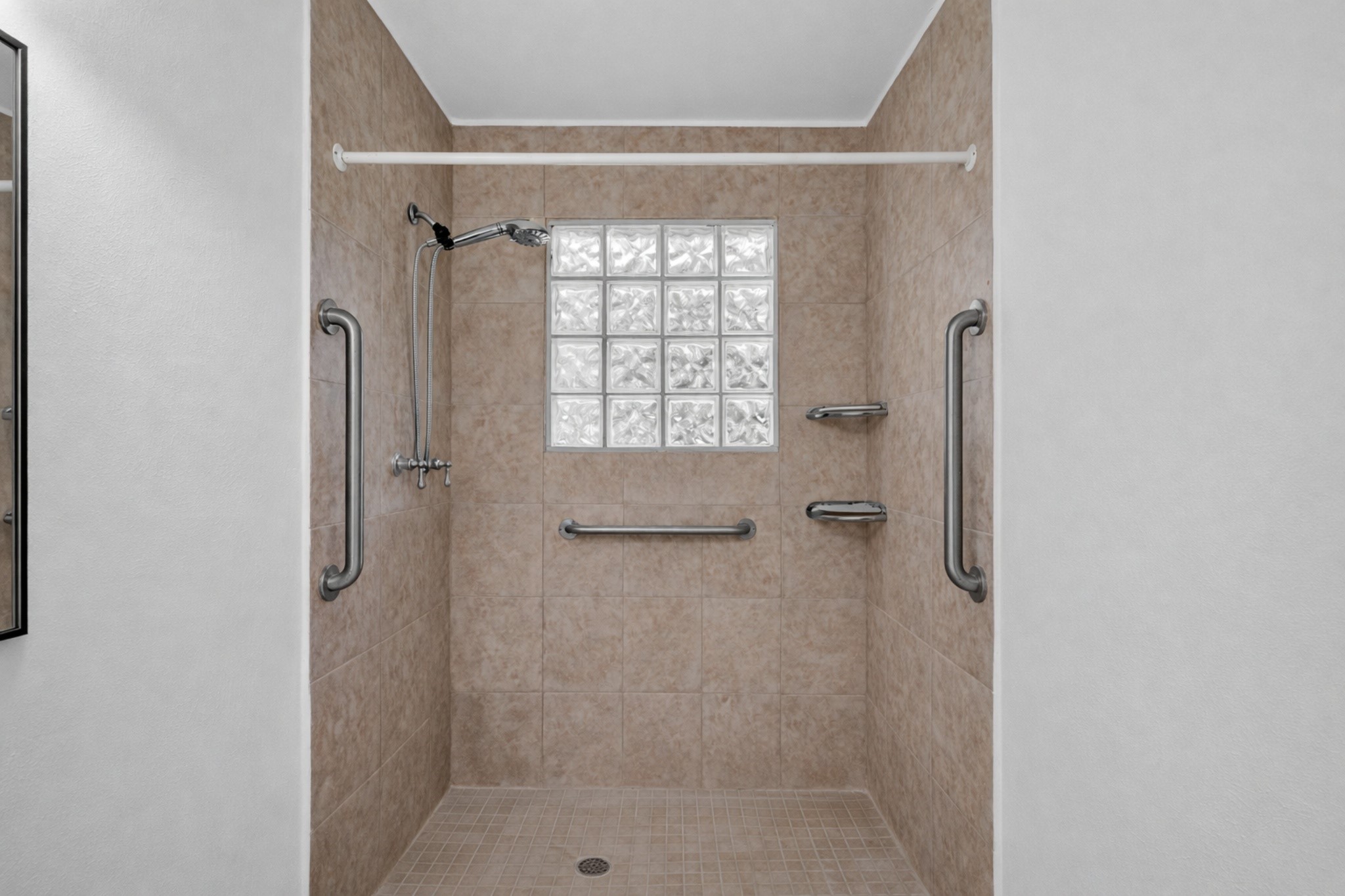 3922 Simsbrook Drive Houston, TX 77045 - Photo 18 of 32 Enjoy a Free standing shower, no tub!!