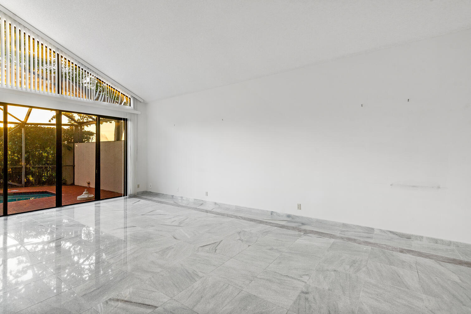 7646 Glendevon Lane Delray Beach, FL 33446 - Photo 16 of 39 7646 Glendevon Ln-large-023-022-Justin L