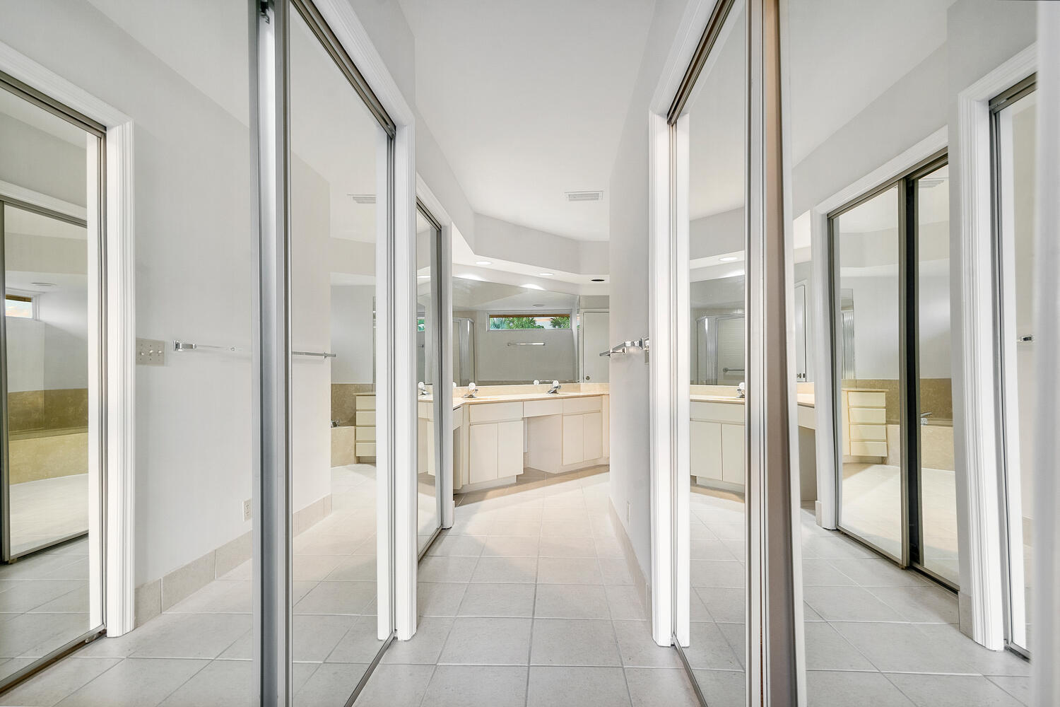 7646 Glendevon Lane Delray Beach, FL 33446 - Photo 33 of 39 7646 Glendevon Ln-large-042-041-Justin L