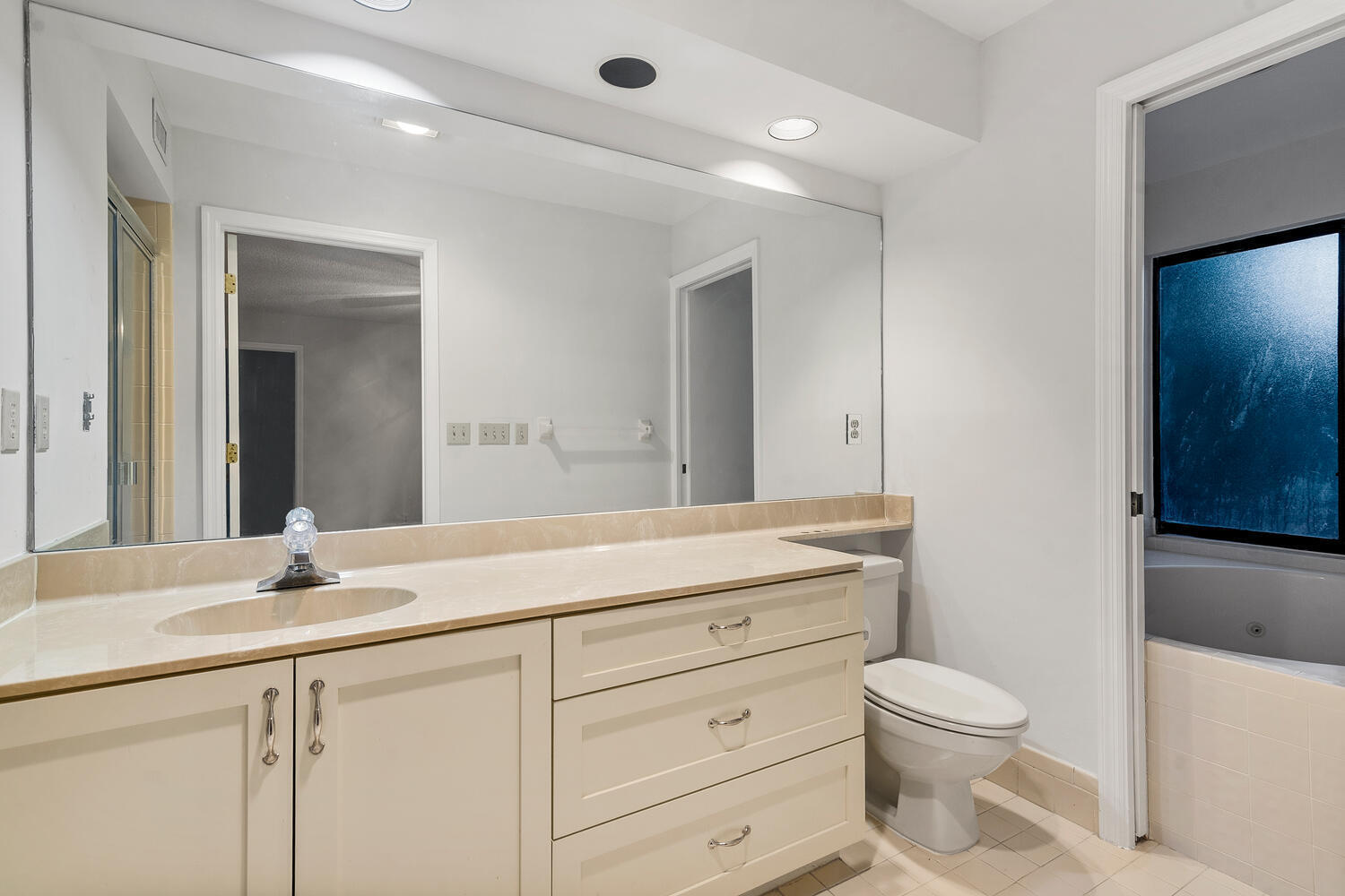 7646 Glendevon Lane Delray Beach, FL 33446 - Photo 37 of 39 7646 Glendevon Ln-large-046-047-Justin L