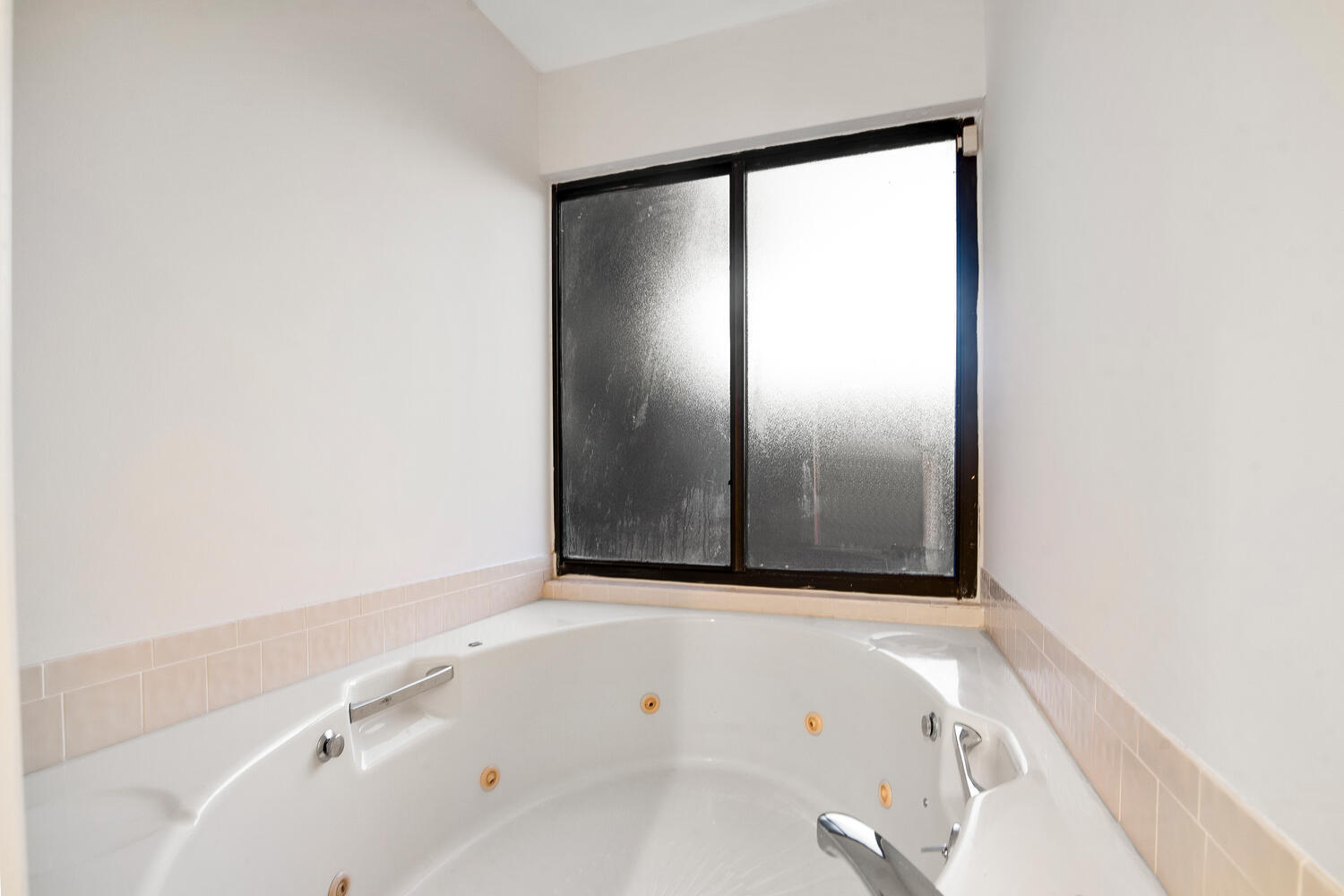 7646 Glendevon Lane Delray Beach, FL 33446 - Photo 38 of 39 7646 Glendevon Ln-large-047-046-Justin L