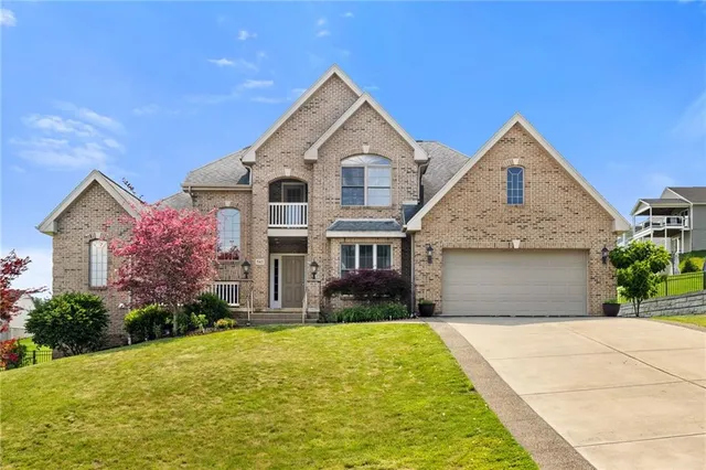 $575,000 | 543 Birch Drive, Houston, PA 15342