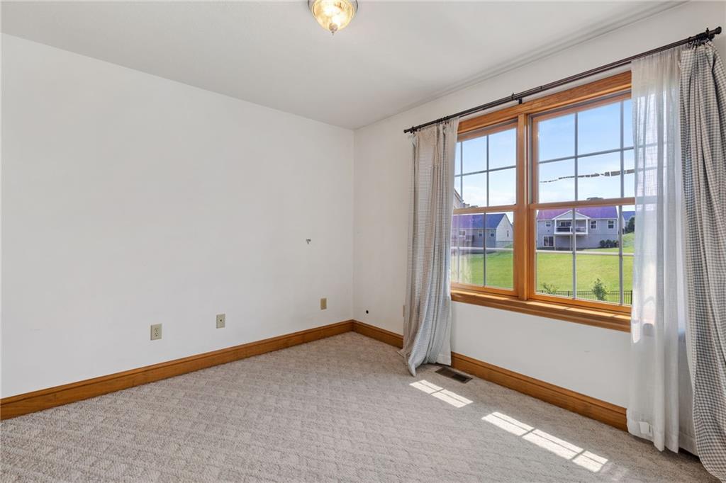 543 Birch Drive Houston, PA 15342 - Photo 33 of 48 an empty room with a window