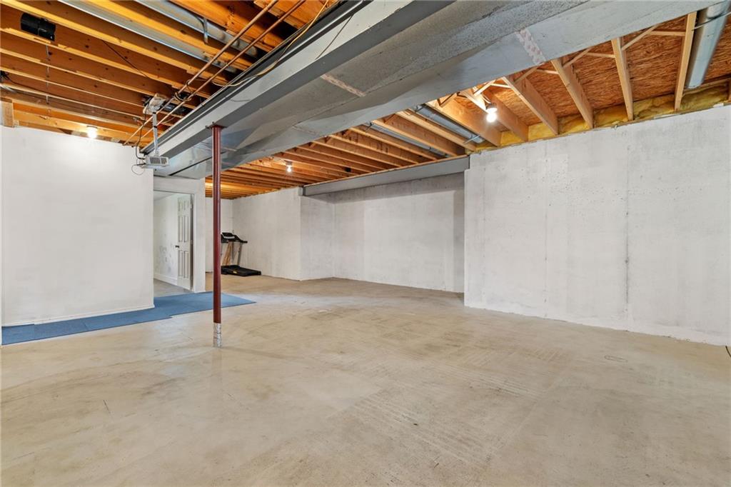 543 Birch Drive Houston, PA 15342 - Photo 36 of 48 a view of an empty room