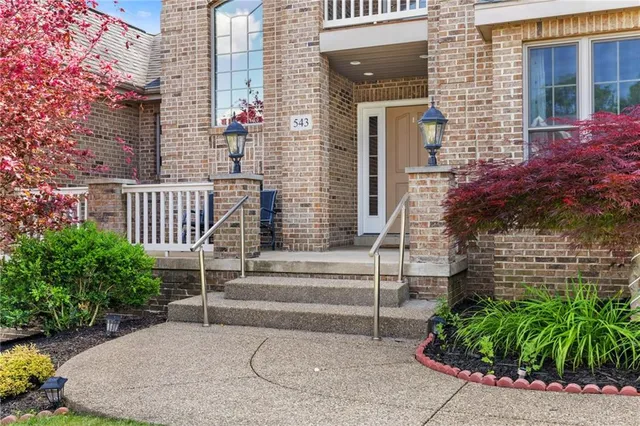 $575,000 | 543 Birch Drive, Houston, PA 15342