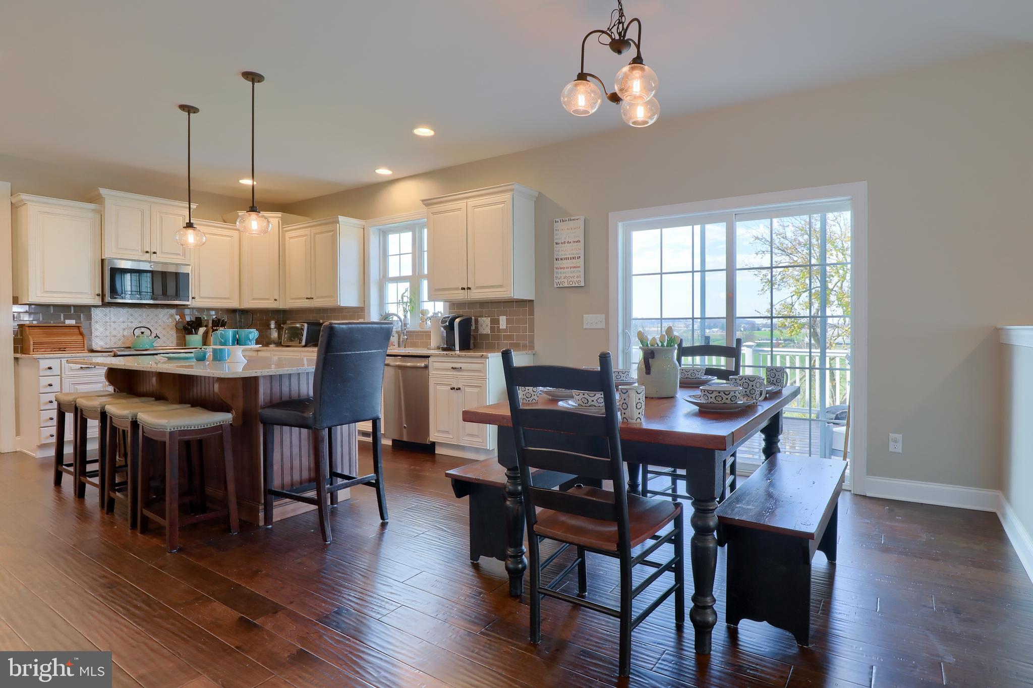 526 Garnet Lane Lititz, PA 17543 - Photo 4 of 36