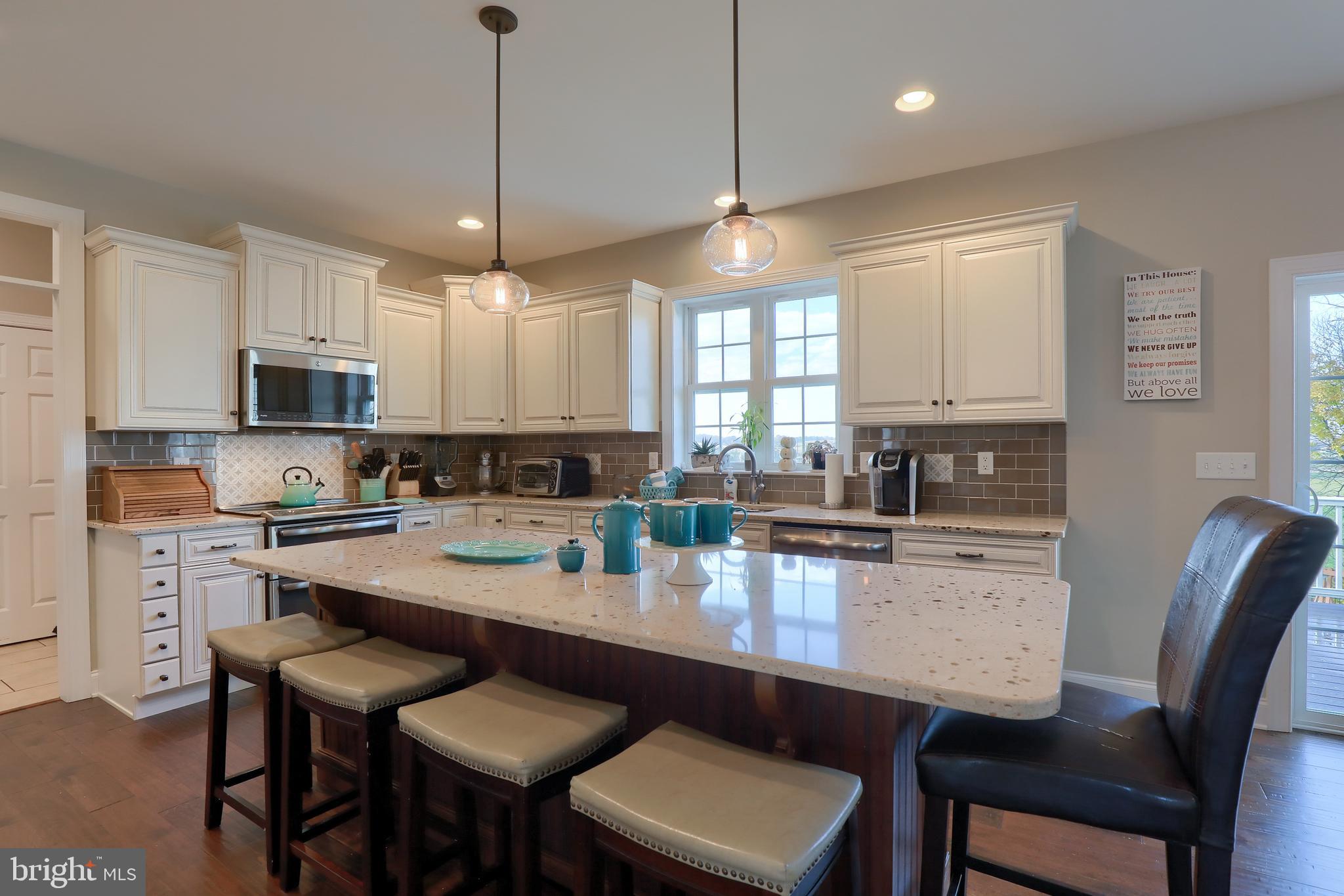 526 Garnet Lane Lititz, PA 17543 - Photo 10 of 36
