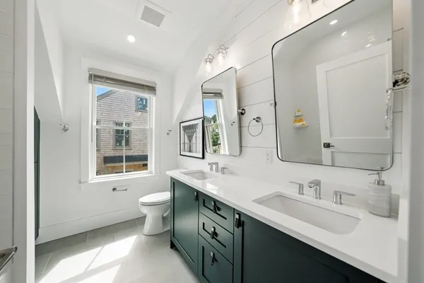 $2,850,000 | 4 Goldenrod Court, Nantucket, MA 02554