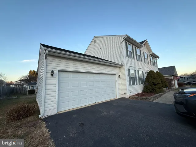 $2,700 | 5605 Glen Eagles Court, Fredericksburg, VA 22407