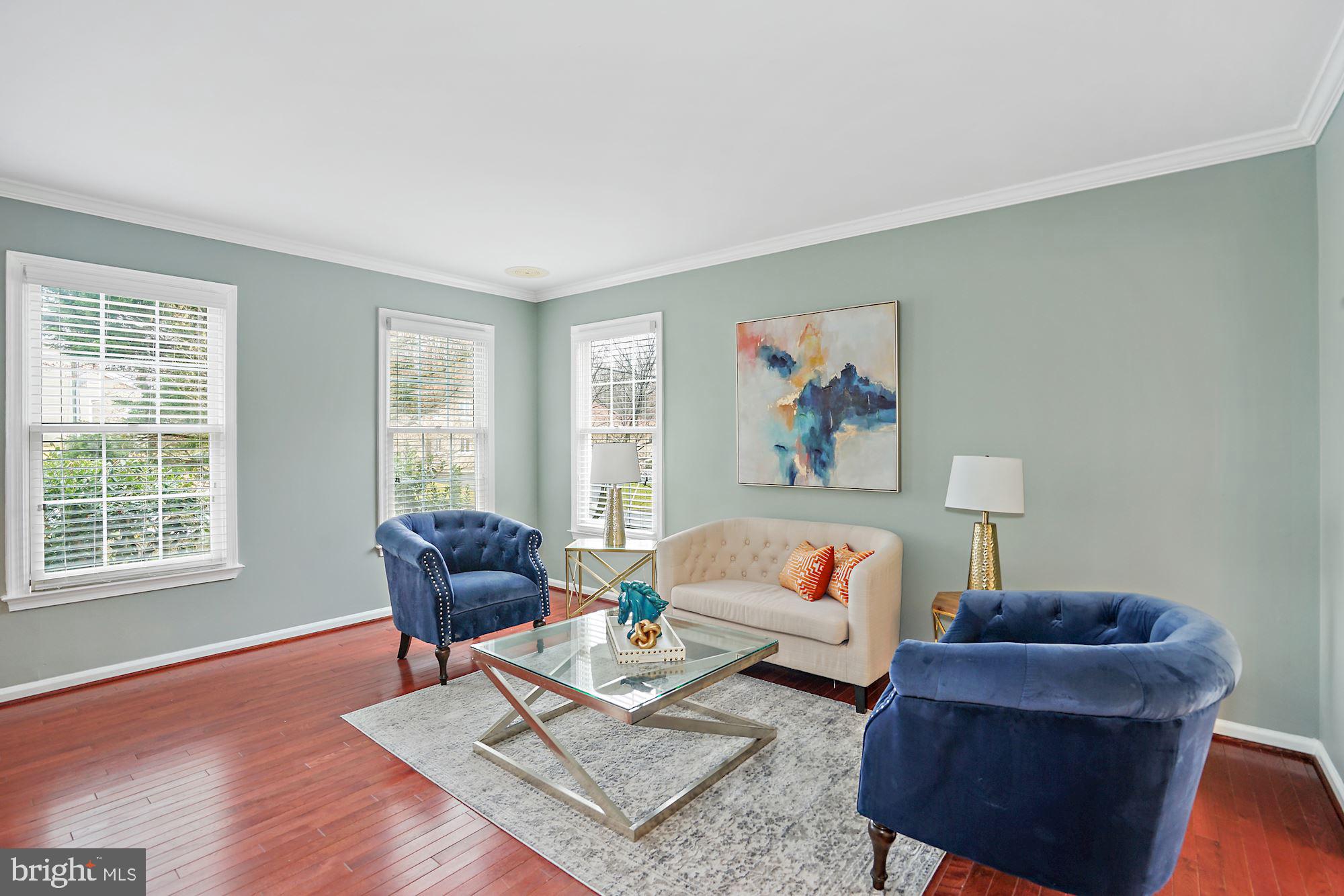 7110 Dudrow Court Springfield, VA 22150 - Photo 11 of 51 Living Room