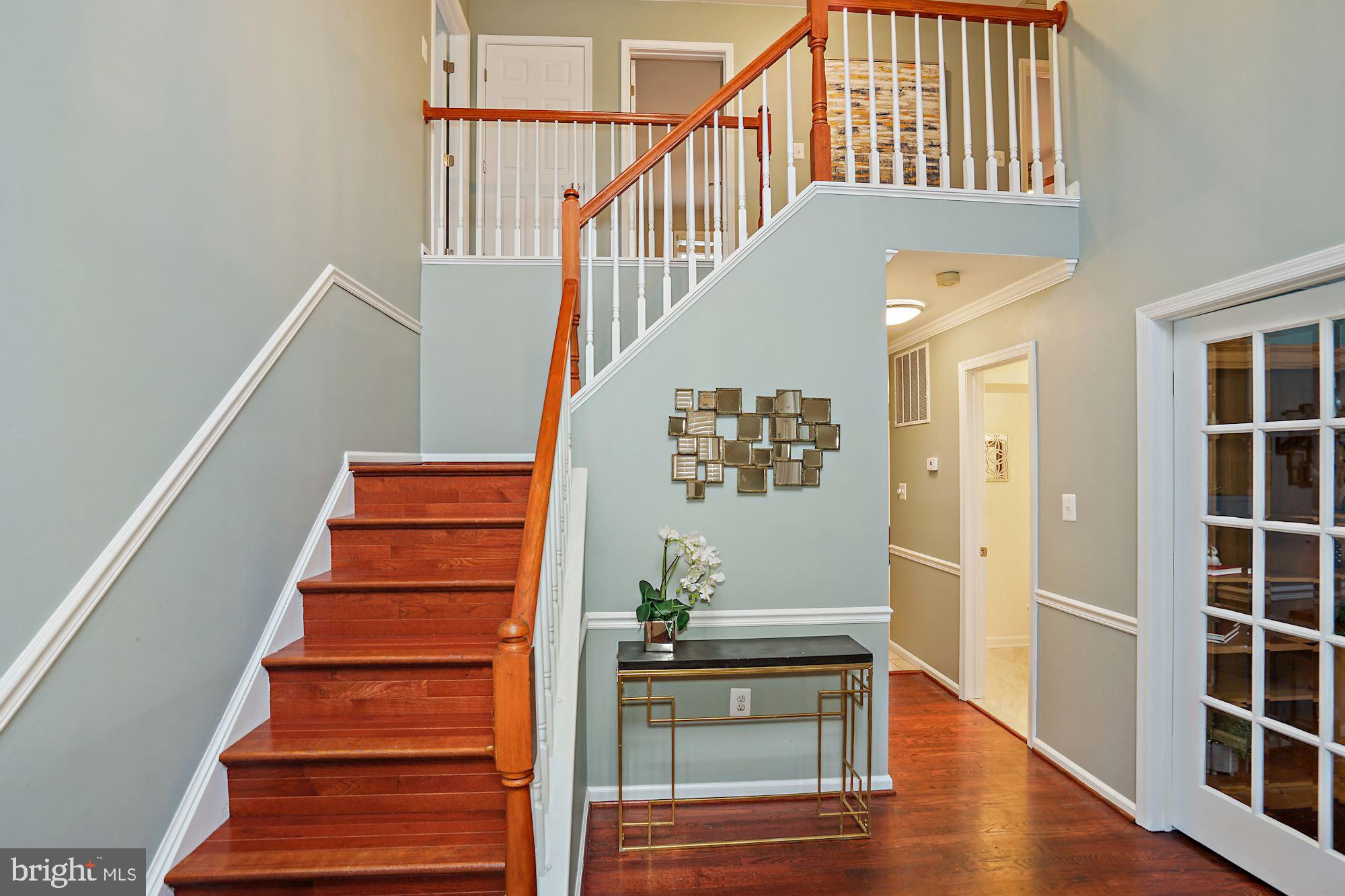 7110 Dudrow Court Springfield, VA 22150 - Photo 3 of 51 Foyer