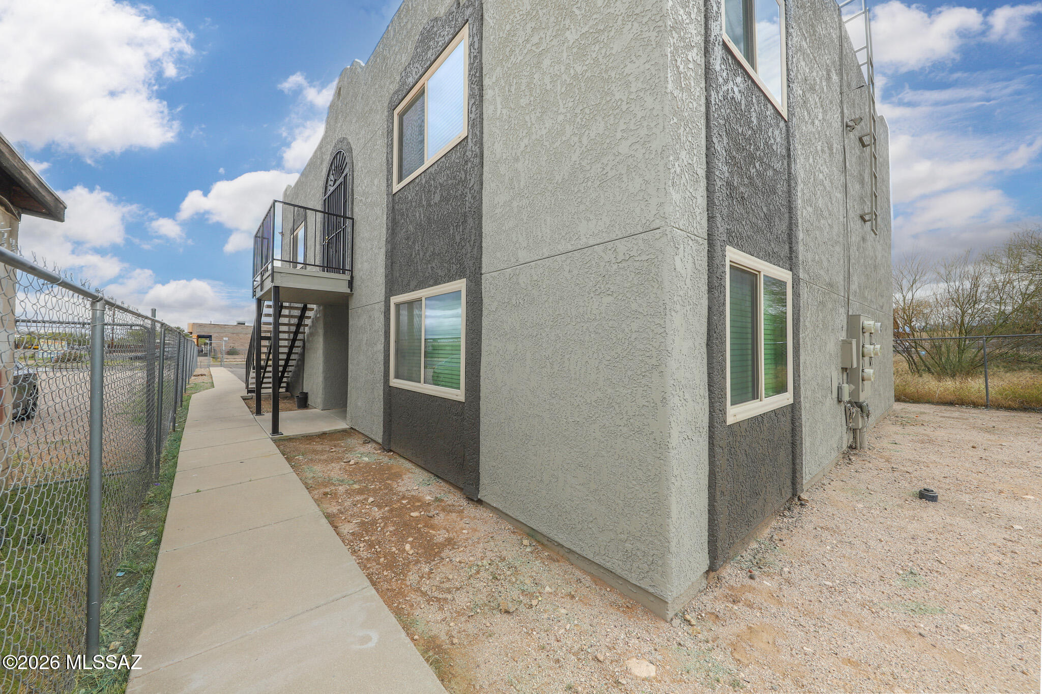 312 East 24th Street, Unit 4 Tucson, AZ 85713 - Photo 14 of 17 a view of a balcony