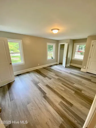 $2,900 | 1910 9th Street, Greenville, NC 27858