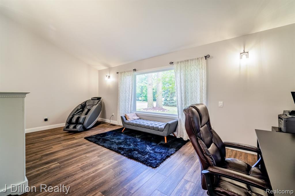 48681 Hanford Road Canton, MI 48187 - Photo 22 of 56 Gallery Image 22