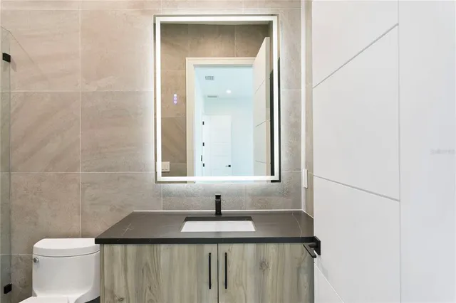 $1,995,000 | 3010 West Trilby Avenue, Tampa, FL 33611