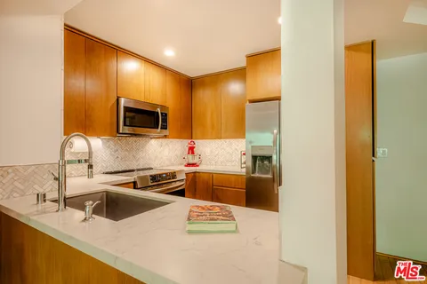 $595,000 | 1230 Horn Avenue, Unit 625, West Hollywood, CA 90069