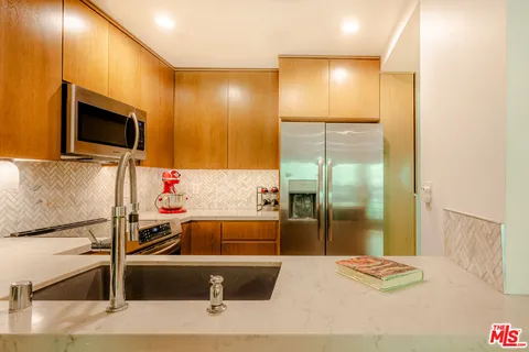 $595,000 | 1230 Horn Avenue, Unit 625, West Hollywood, CA 90069