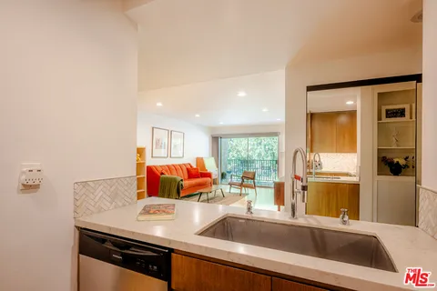 $595,000 | 1230 Horn Avenue, Unit 625, West Hollywood, CA 90069