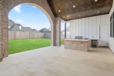 $950,000 | 305 Sunset Palm Court, Youngsville, LA 70592