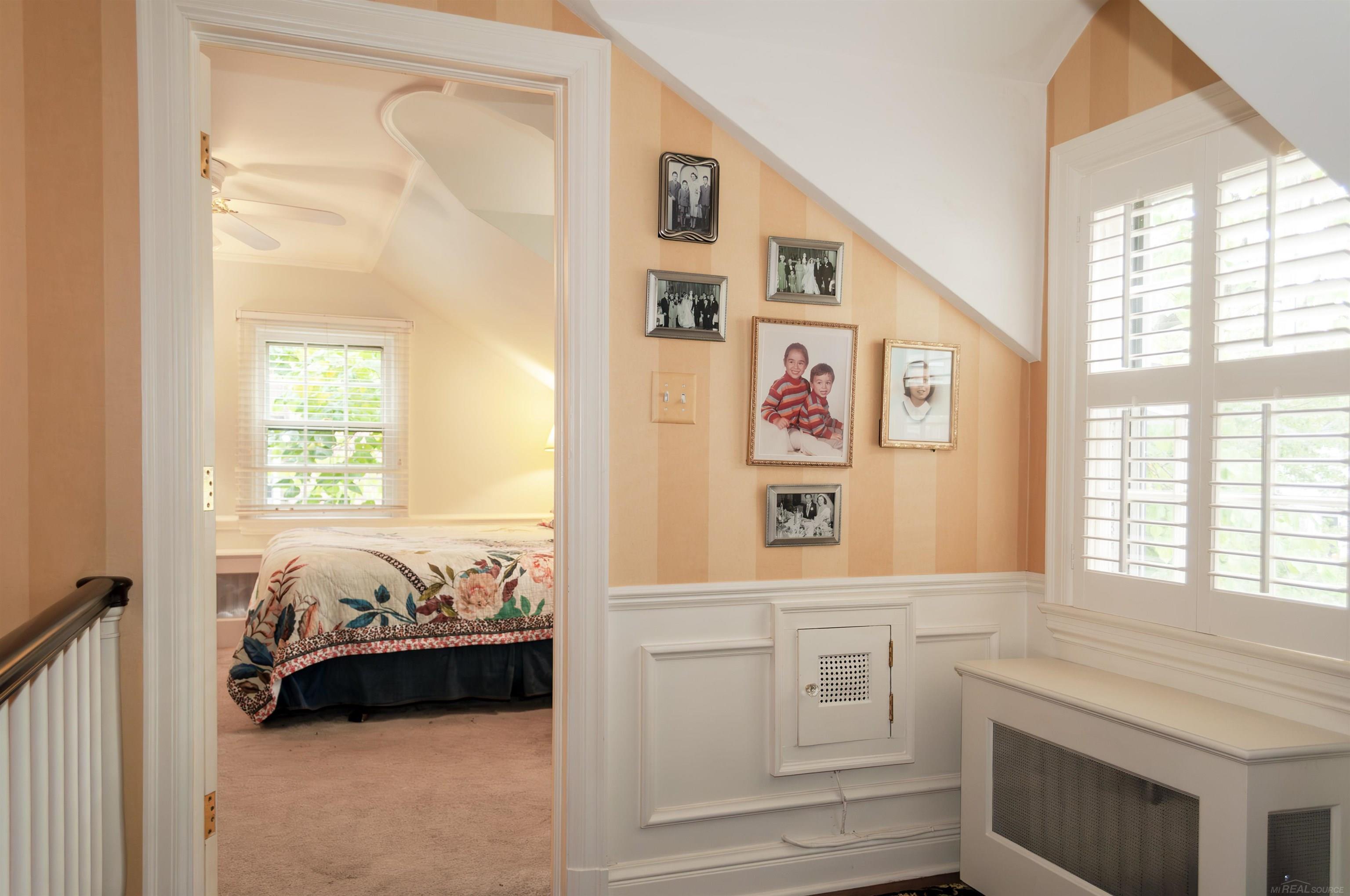 118 Moran Road Grosse Pointe, MI 48236 - Photo 36 of 76 50130609-56323451-5C0B-4D6D-AFF9-D515153AD511.JPG