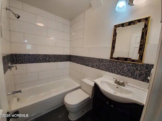 $2,200 | 116 Port Monmouth Road, Unit 1, Keansburg, NJ 07734