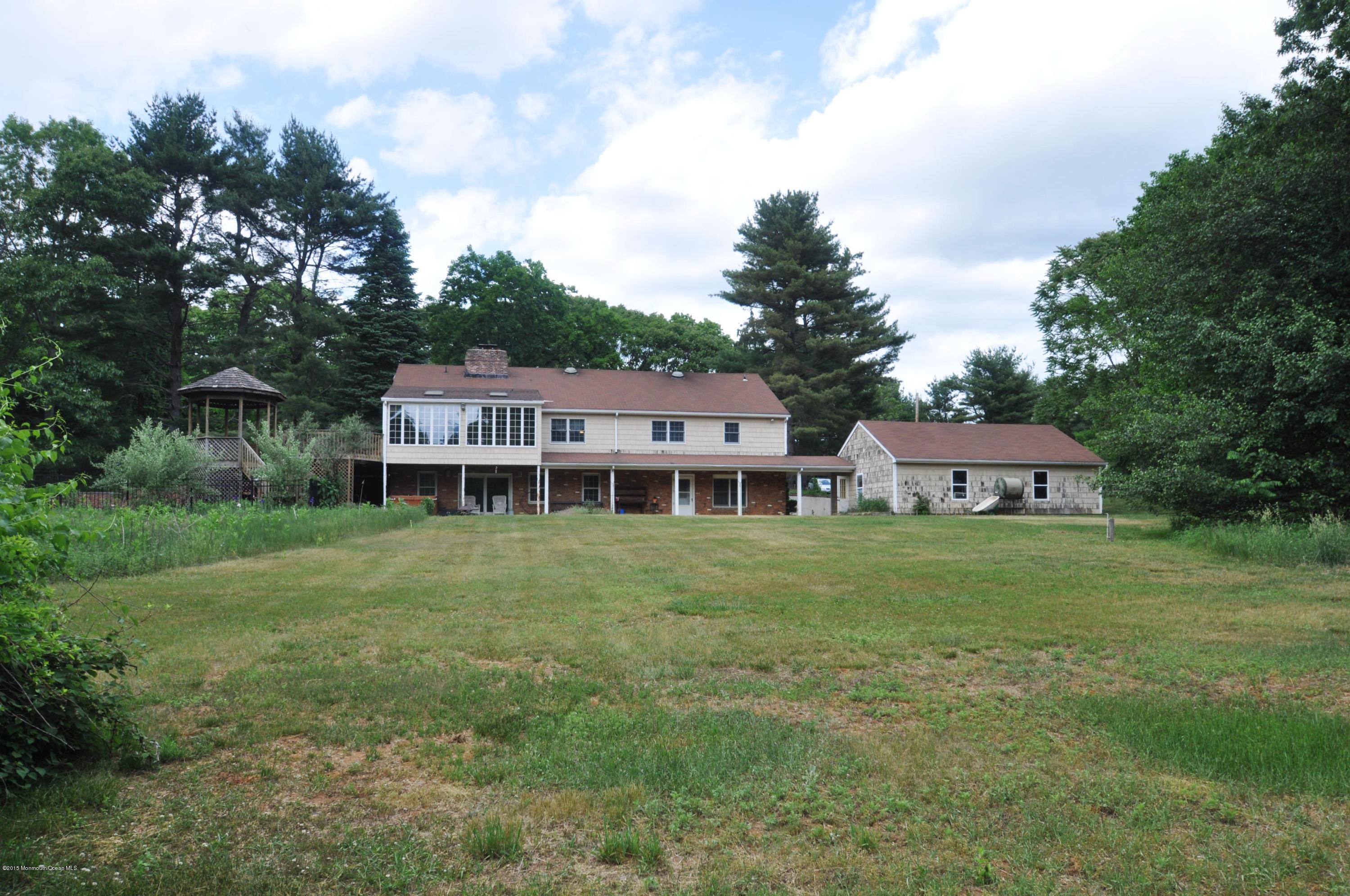 88 Crine Road Colts Neck, NJ 07722 - Photo 4 of 44 DSC_0069