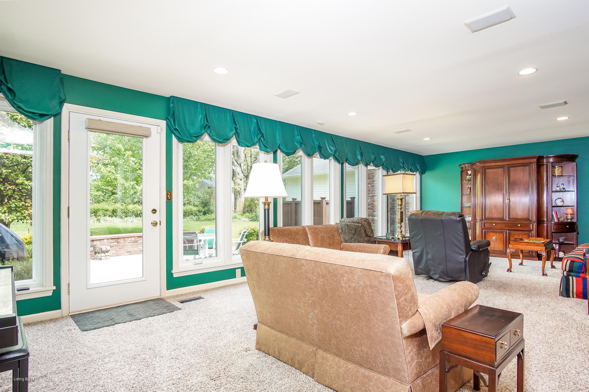 2309 Merrick Road Louisville, KY 40207 - Photo 15 of 50 011-2309-11