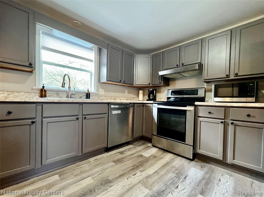 7444 Rory Street Grand Blanc, MI 48439 - Photo 12 of 38 Gallery Image 12
