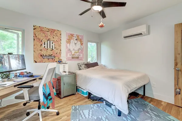 $949,999 | 809 East 44th Street, Austin, TX 78751